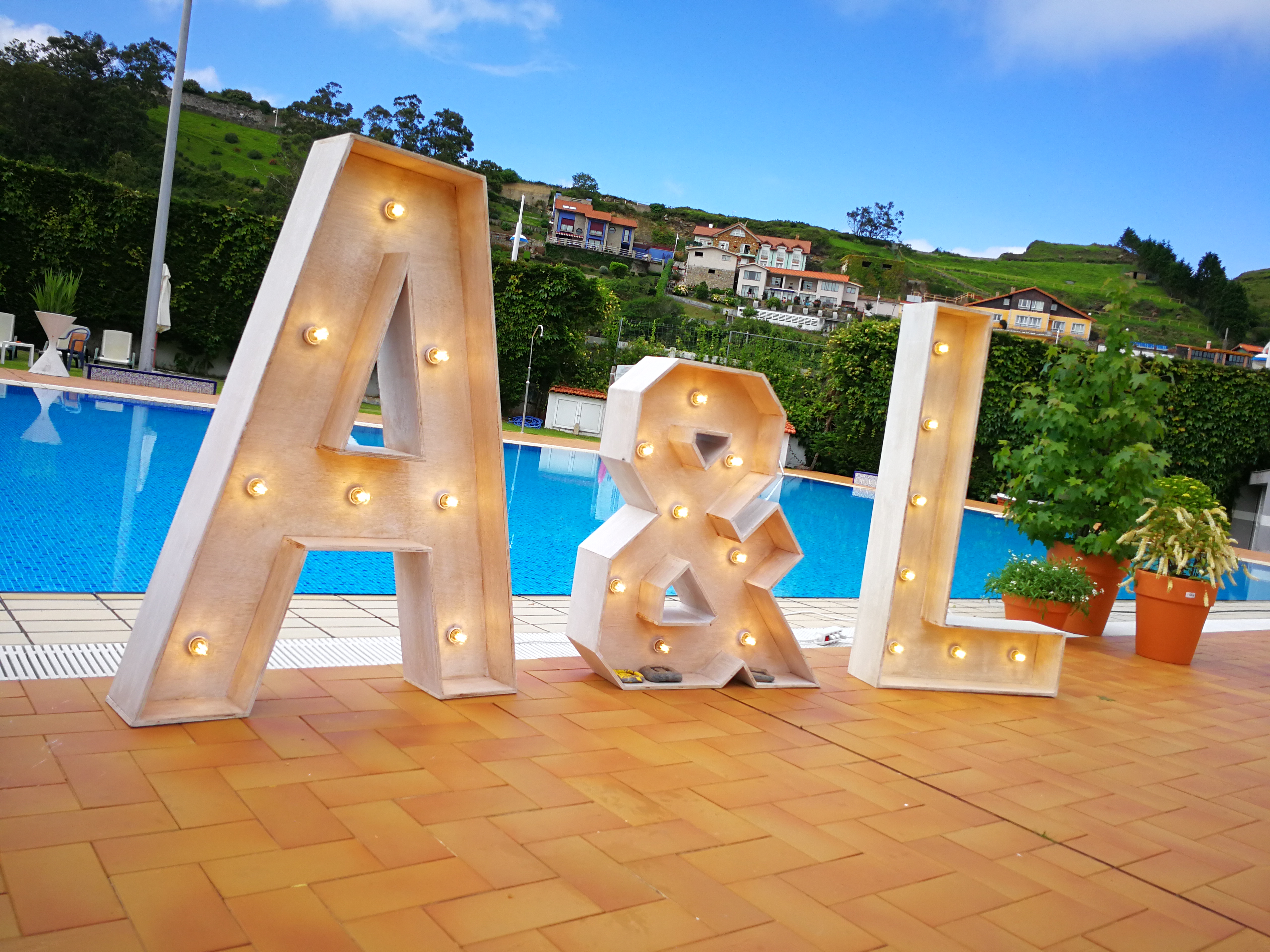 letras con luz para bodas, asturias